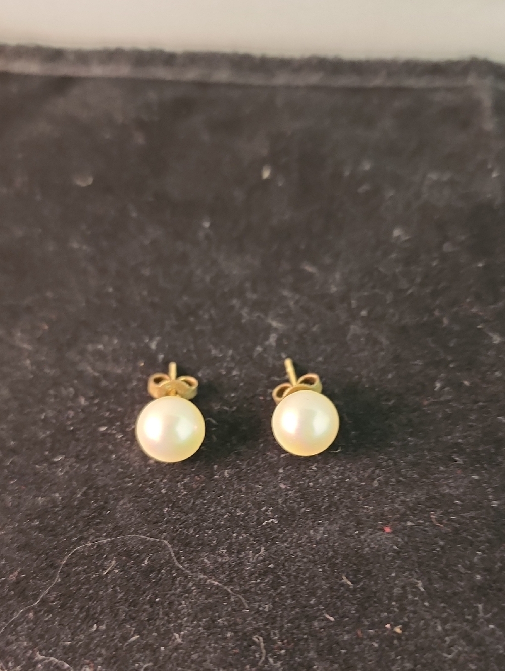 Classic Pearl Stud Earrings in Cream with Gold Setting
